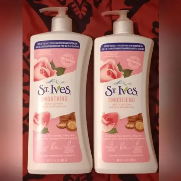 St Ives Smoothing Body Lotion Rose & Argan Oil